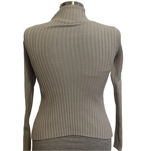Gray Ribbed Open Window Long Sleeve Mock Neck Sweater - Picture 3 of 5
